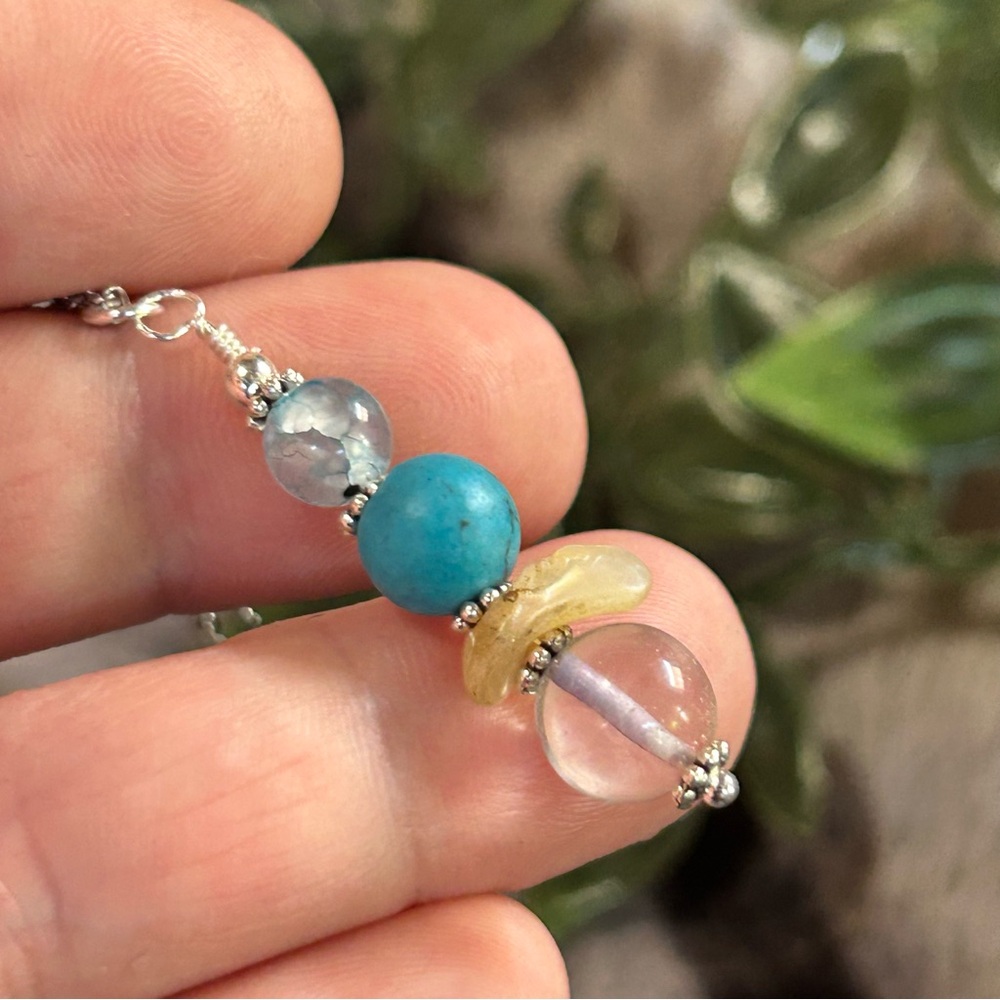 Handcrafted elegant genuine stone pendant on chain necklace